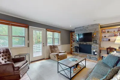 Image de Dog-friendly rustic, cozy chalet - fishing - hiking - skiing