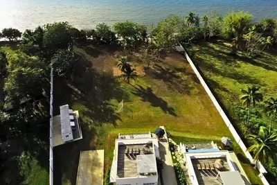 Image de Beach House Wood w/private pool, WiFi, Bbq, kayaks, full A/C.