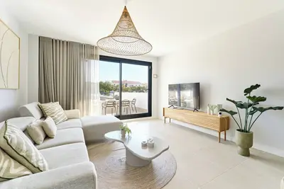 Image de New Estepona Aranya Garden Luxury apartment with Mediterranean garden view