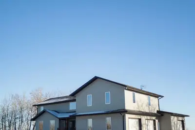 Image de Large Family Oriented Home- escape from the city and enjoy the Sk countryside!