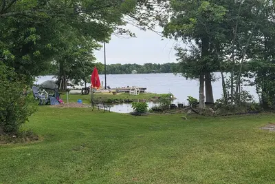 Image de Beautiful Waterfront  Cottage