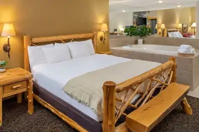 Image de 1 King Whirlpool Suite With Access to Pool, Hot Tub, and Gym