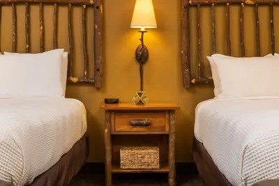 Image de One Queen Studio With Kitchen, Access to Pool, Hot Tub, and Gym