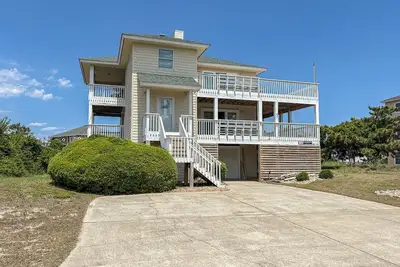 Image de Drift Away - Recently renovated 4 Br Home w/Community Pool & Tennis