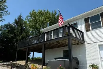 Image de Magical Farmhouse on 12 Acres- Hot Tub, Fire Pit, Near Wineries & Cedar Point