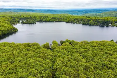 Image de Charming 4-bedroom cottage in enchanting Sand Lake with WiFi, Ac