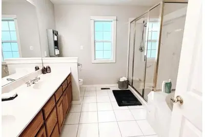 Image de Cozy house in tranquil Grove with WiFi, Ac just off water