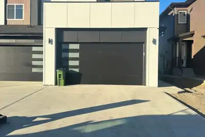 Image de The Cozy Parlor- a stylish and family-friendly space that feels just like home.