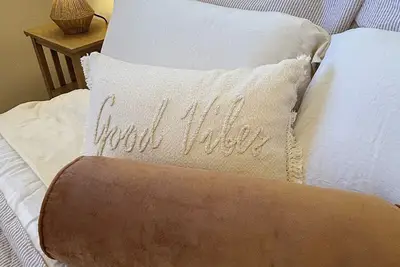 Image de 7 min to downtown Salem, Hospital, & Convention Center. 3bdrm 2. 5 bath with Wifi