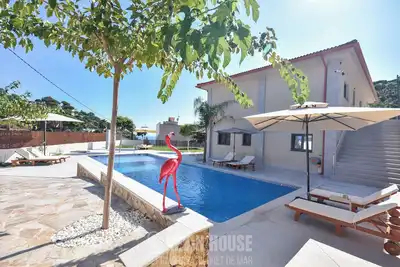 Image de 3-bedroom apartment, kitchen, swimming pool, garden, barbecue, common sun loungers