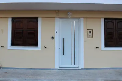 Image de Fully renovated ground floor house with all its amenities.