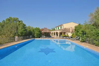 Image de Perxa - grande maison avec piscine privée à Petra