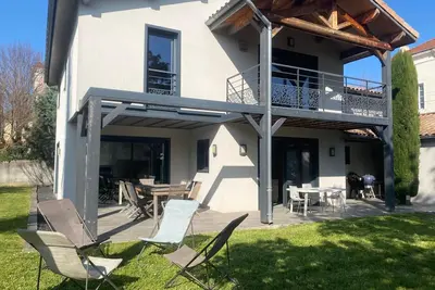 Image de Casa Regal - Villa avec jardin clos, terrain de pétanque, écran géant et billard