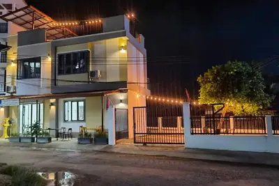 Image de Chanthasouk Private Villa 3 floors in Town Mountain view 3 bedrooms 4 bathroom