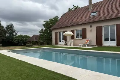 Image de Maison familiale avec piscine privée, terrasse et jardin en Dordogne