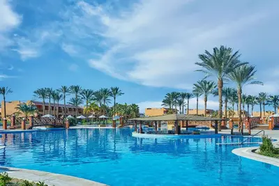 Image de Relaxing 2-Room Resort Stay | Spa, Pools, Reef Adventures, Dining & Game Fun