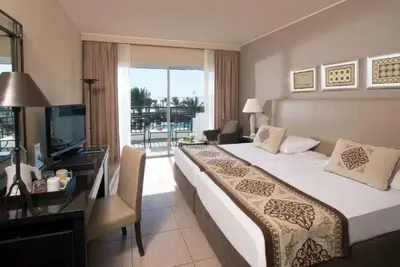 Image de All-inclusive Beachfront Resort l 4-Room Stay with Pool, Beach & Spa Access
