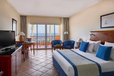Image de From Pool Views to Deep Dives | Relax, Rejuvenate, Repeat, 4 Sea-view Rooms