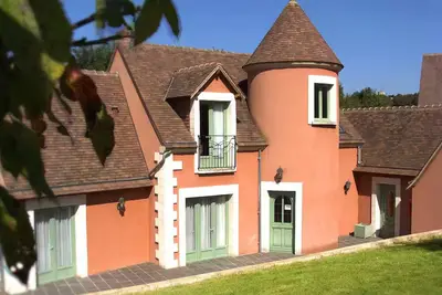 Image de Villa de charme pour 9 personnes, face au Golf de Bellême – Nature & Confort