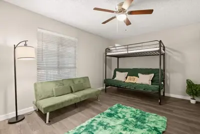 Image de Cozy Emerald Hideaway - Pet Friendly