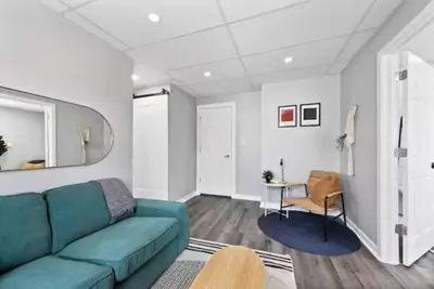 Image de Modern Comfort in Walkerville | 2br + WiFi + Parking