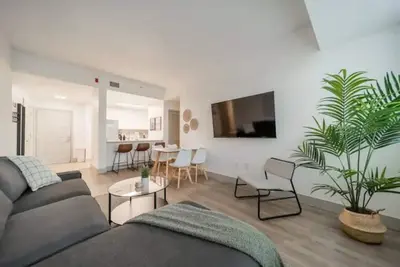 Image de 4Bed/2Bath - W/Wi-Fi +Fitness Centre +Truist Field