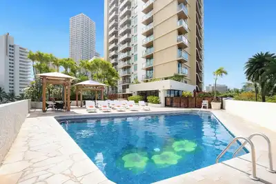 Image de Unwind in Room w/ City Views – Near Waikiki Beach! Outdoor Pool!
