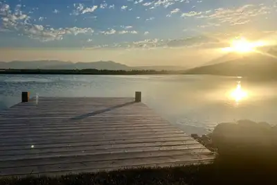 Image de Stunning views on private lake