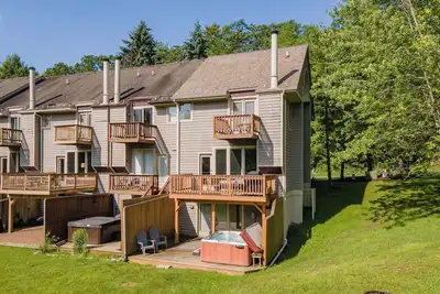 Image de Dog Friendly Mountain Escape w/ Hot Tub