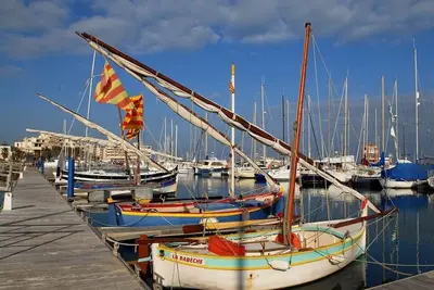 Belle villa, tranquillité et emplacement idéal : plage à 350 m, pinède à 30 m!