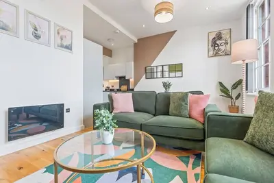 Image de Copperworks Apartment | Sleeps 6 | City Centre