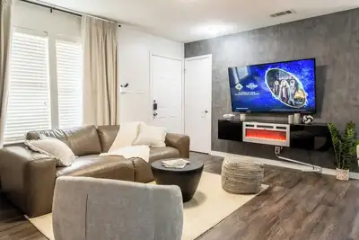 Image de Cozy 3b2b Duplex Home in South Austin