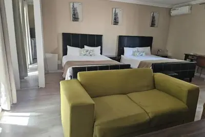 Image de Cozy in Jozy 2bedroom 2 bathrooms Room 4