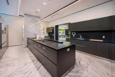 Image de Fall In Love Over And Over