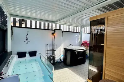 Image de Luxury Villa with Private Spa