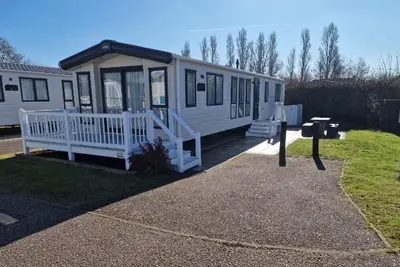 Image de 6 berth caravan with decking at Caister Haven Holiday Park ref 30032p