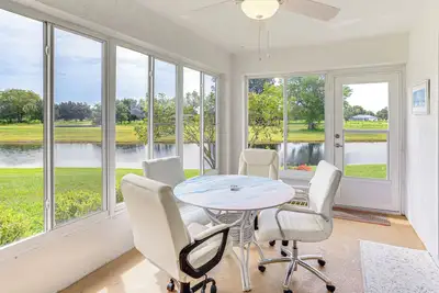 Image de 5 Mi to Sebring Int'l Raceway: Canal-View Retreat!