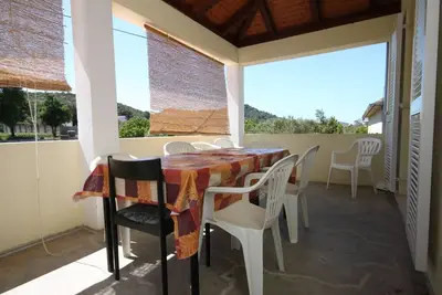 Image de Appartement de trois chambres avec la terrasse et la vue sur le mer Tkon, Pasman (A-6221-a)