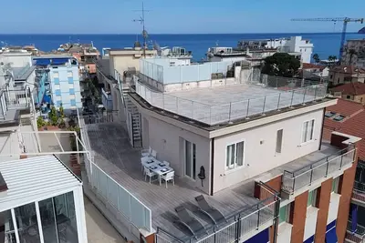 Image de Exclusive Penthouse, Sea View 100m from the beach