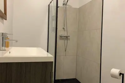 Image de Soothing 7-bedroom house with WiFi in Ronse.