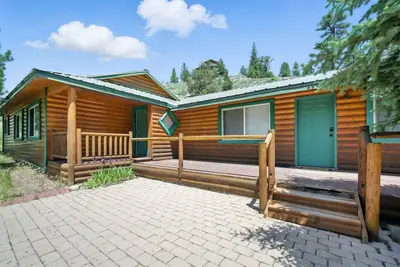 Image de Stunning Log Cabin Close to Panguitch Lake