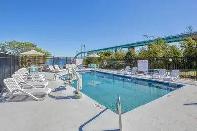 Image de Wyndham Newport Overlook | 2br/2ba King Bed Suite