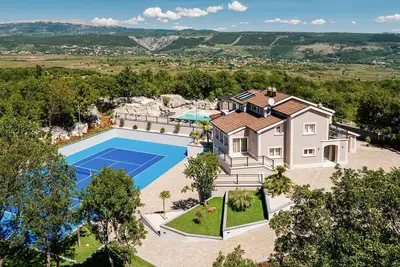 Image de Superbe maison à Poljica avec sauna