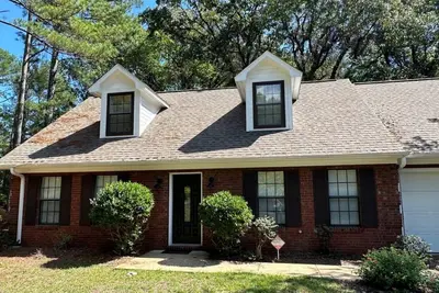 Image de Your Oxford Oasis Near Campus & The Square with 4-bedroom and an inground pool