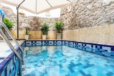 Image de Old city 5-bedrooms, w/Pool