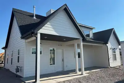 Image de Grandpa's Farmhouse @ Stoney Farms -No CHOREs