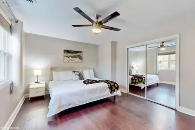 Image de Luxury 4br Home w/ Pool Table &Beautiful Kitchen