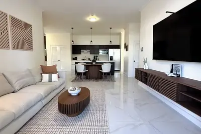 Image de Solara Oasis - Ironshore - 10 Mins from Airport