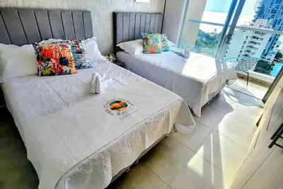 Image de Apartment with ocean view, resort amenities and just steps from the beach