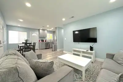 Image de Stay Near Disneyland – Clean, Spacious Anaheim Home for Families & Friends